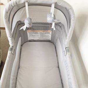 Chicco Lullago Portable Bassinet